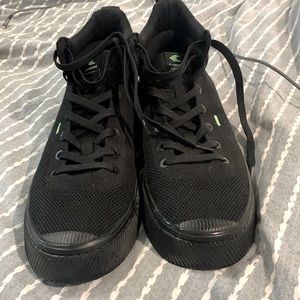 BRAND NEW Cariuma Black IBI High All Black Knit Sneaker Men Size 11